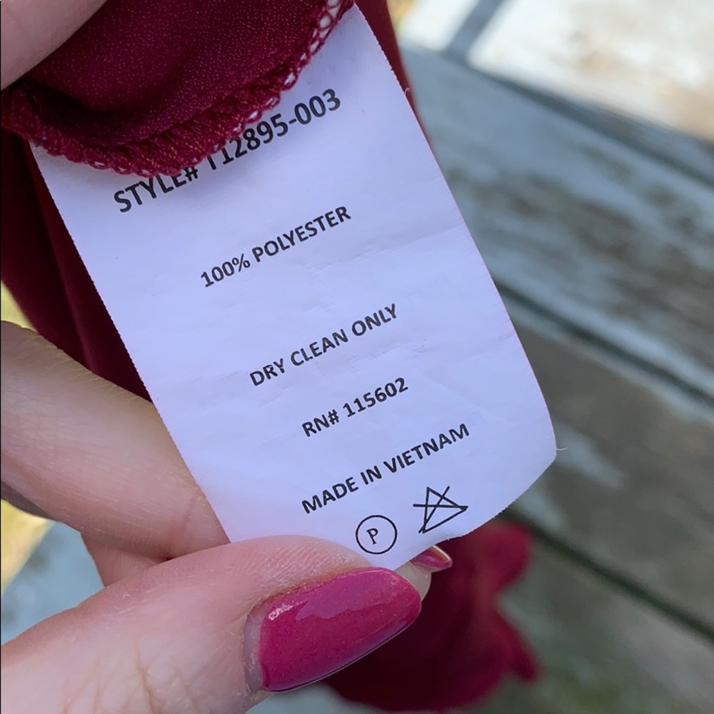 🍷Lush Ruffle Top Maroon Wine Small - Picture 5 of 5